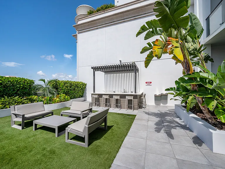 275 Giralda Ave #8C — Photo 24