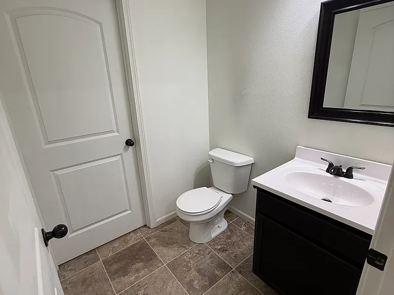212 Hunter Ave — Photo 12