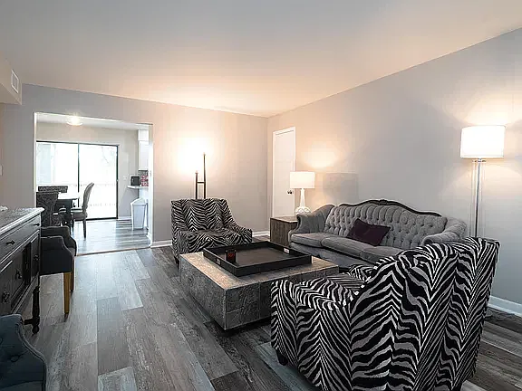 2 bed, 1115 sqft, $1,600 — Photo 3