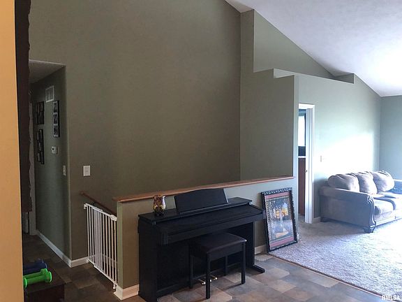 2nd image of 73 Fox Creek Ct #44