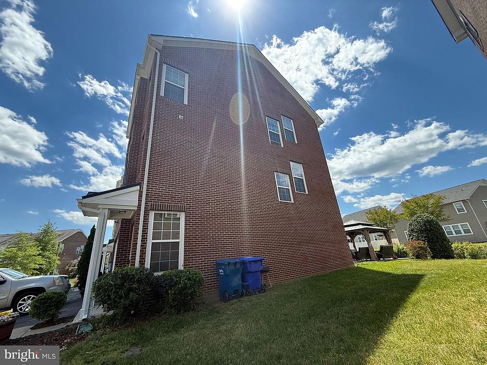 2nd image of 3451 Flagstone St