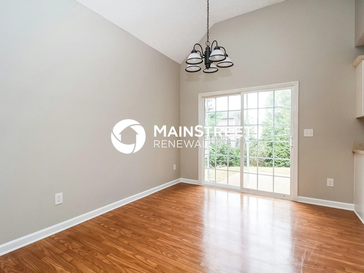 1474 Bern Dr — Photo 4