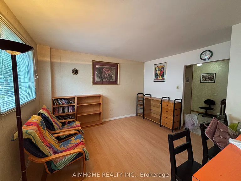 29 Snowshoe Cres — Photo 10