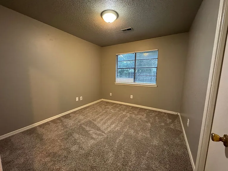 10853 E 33rd Pl S — Photo 10