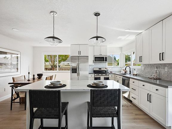 2nd image of 715 Merritt Court