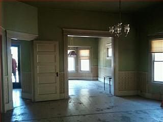 2nd image of 326 Grant St