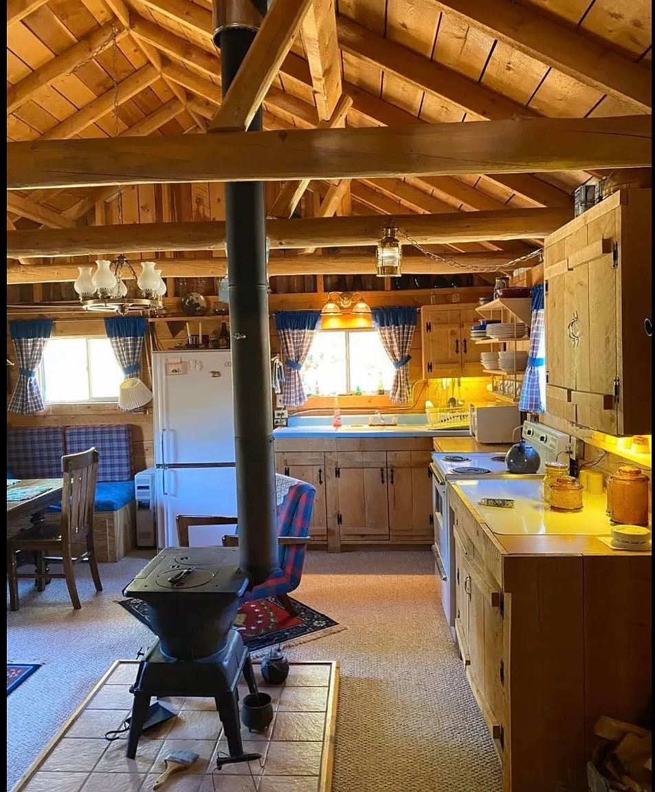 1 bed, 560 sqft, $1,900 — Photo 2