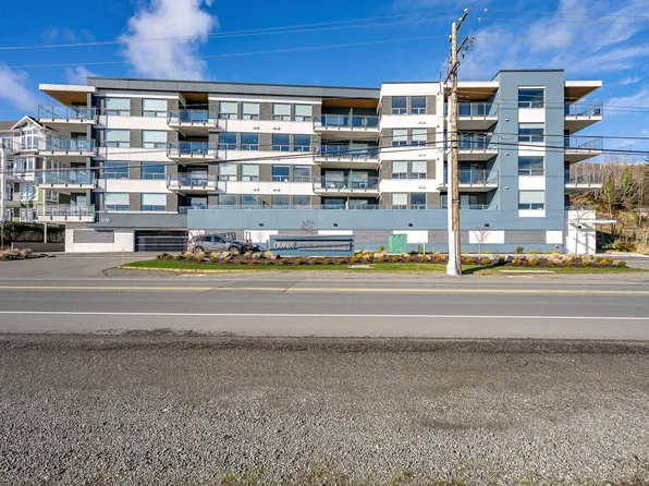 536 Island Hwy S #404, Campbell River, BC V9W 2C1
