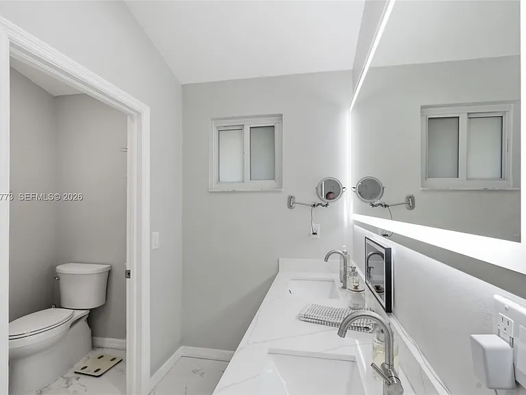 15845 SW 87th Ave — Photo 31