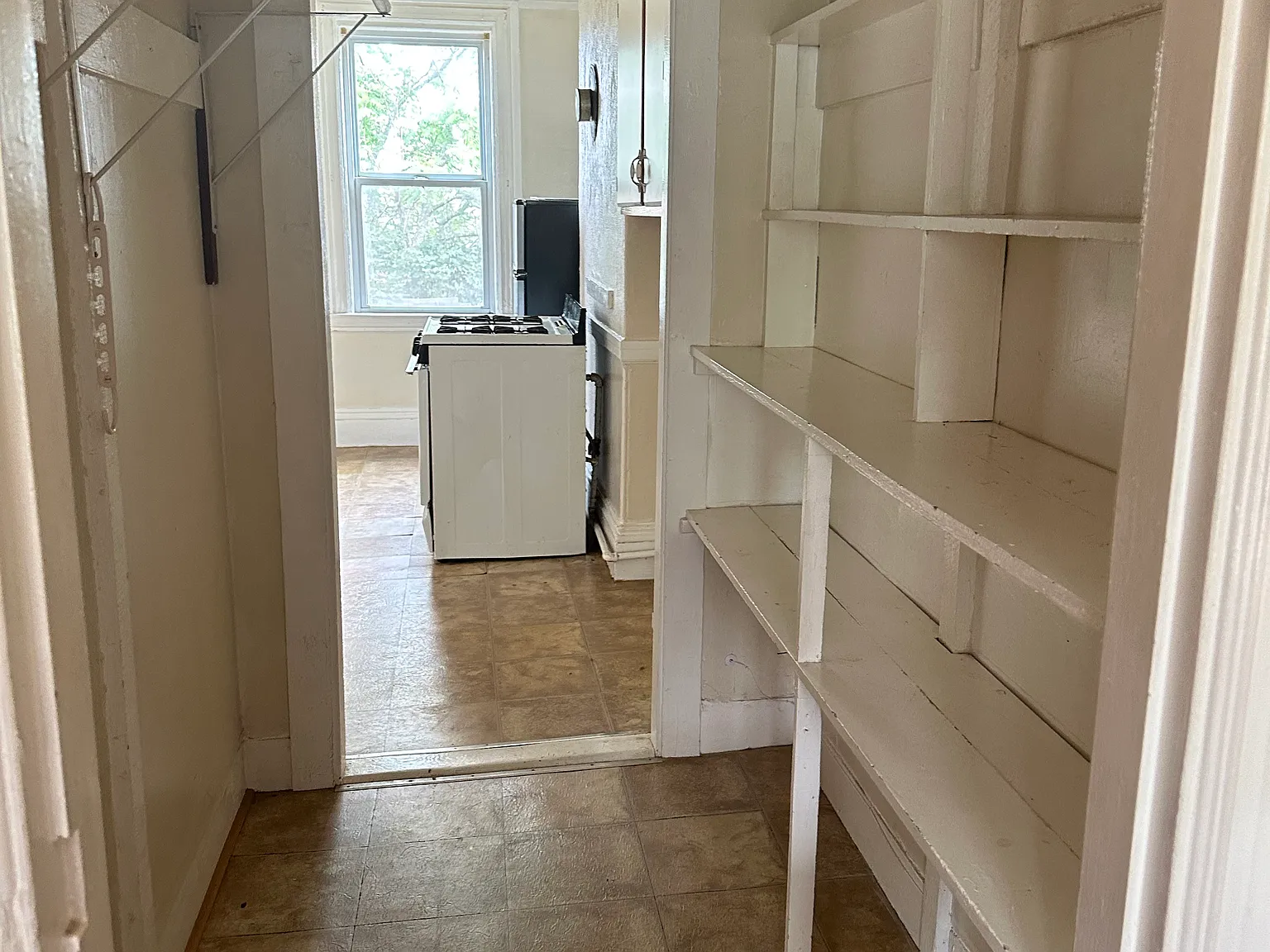 1 bed, 9999 sqft, $2,200 — Photo 1