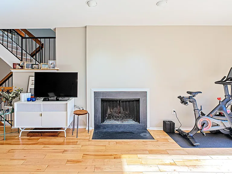 11502 Sunder Ct — Photo 8