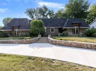 10220 Roe Ave, Overland Park, KS 66207