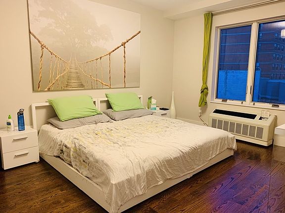 5th image of 2513 27th St APT 4C