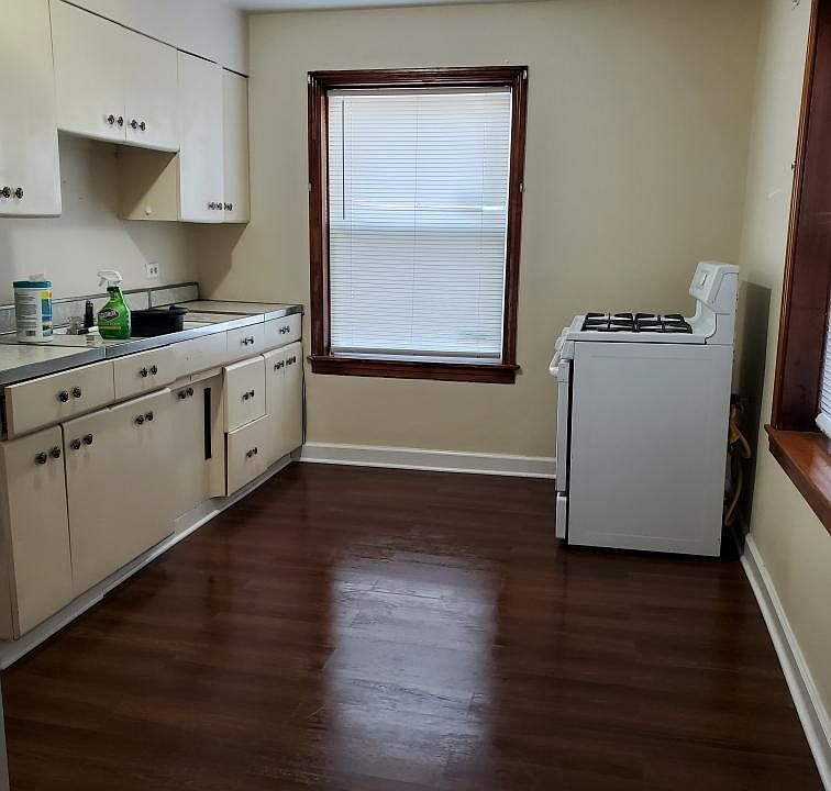 1st image of 1901 Elmwood Ave #1B