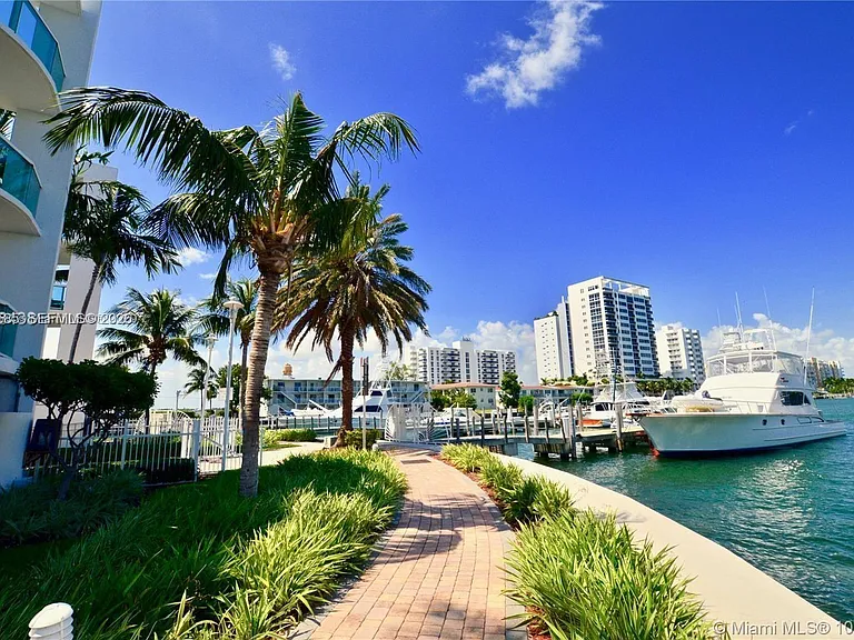 7900 Harbor Island Dr #806 — Photo 30