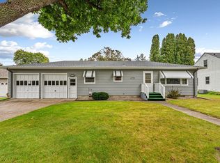 512 7th St, Gaylord, MN 55334