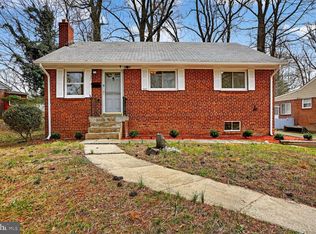 3601 Crest Dr, Annandale, VA 22003