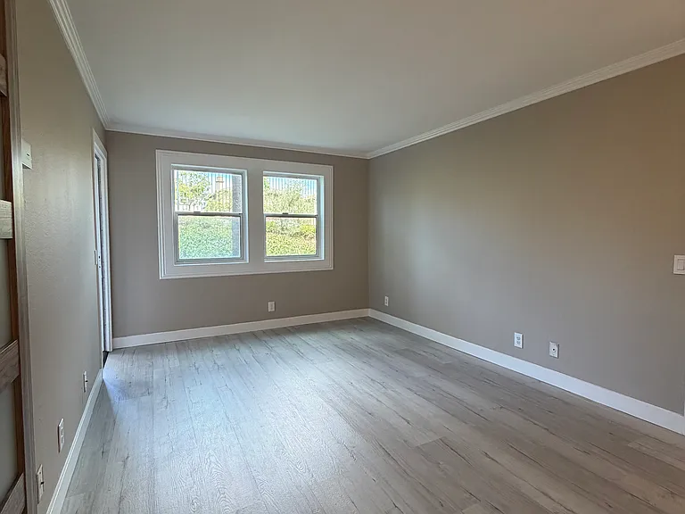 3416 Hathaway Ave #116 — Photo 4