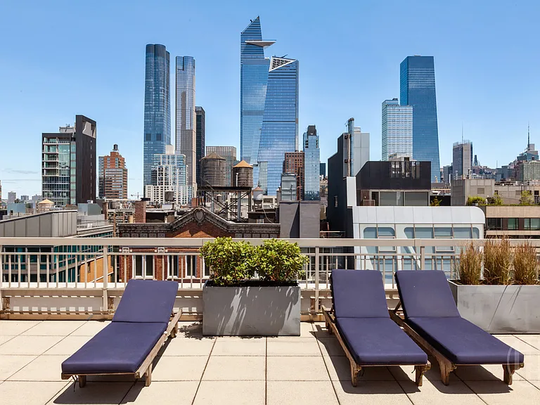 520 W 23rd St #14D — Photo 19