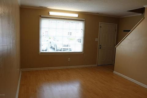 4th image of 100 David Dr APT E5