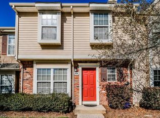 438 Aldeburgh Ave, Somerset, NJ 08873