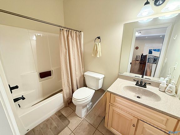 4th image of 504 Haynes Rd NE