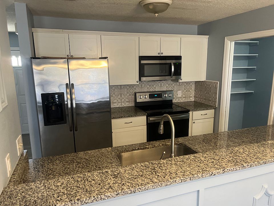 1st image of 216 Ridgecrest Loop APT B