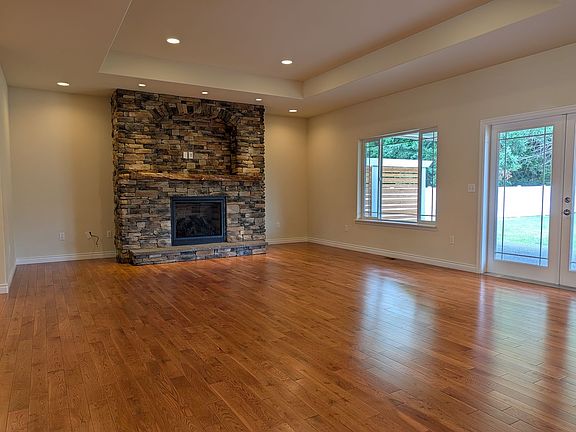 5th image of 13837 Bay View Rd