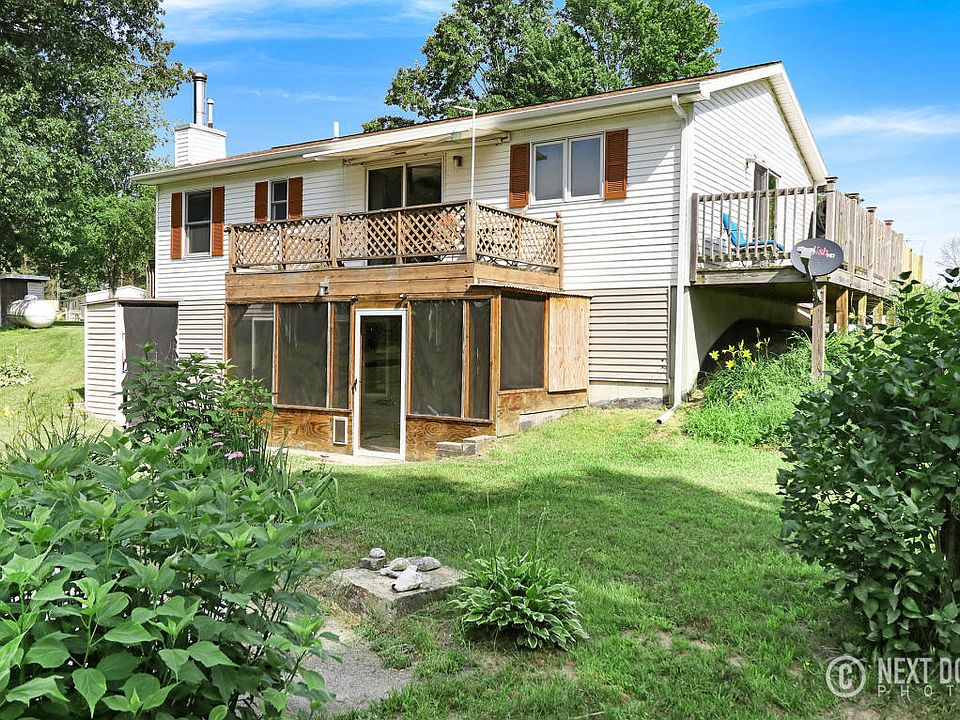 1st image of 21156 47th St