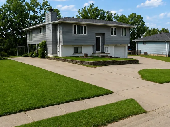 19005 Benton Blvd, Elkhorn, NE 68022