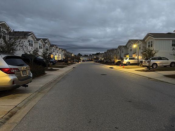 Exterior Neighborhood (street photo)