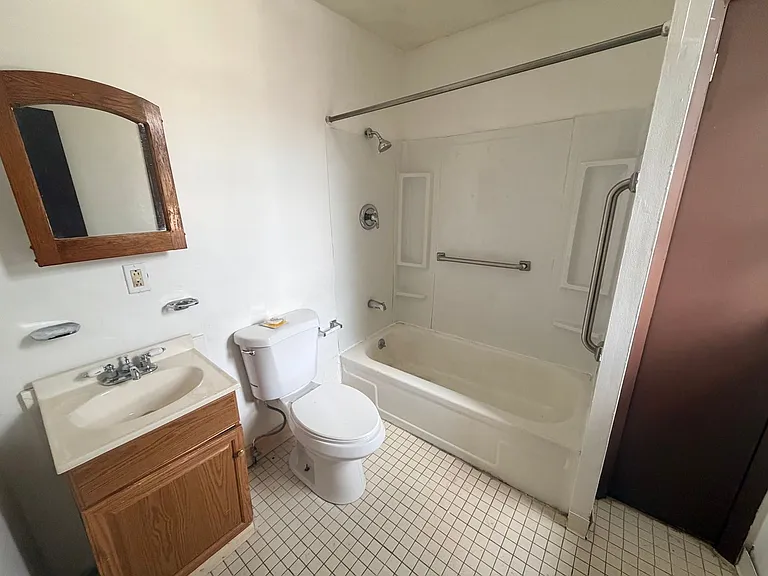 355 Monroe St #2 — Photo 8