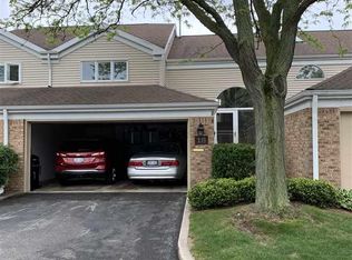 15 Lawrence Ct, Appleton, WI 54911