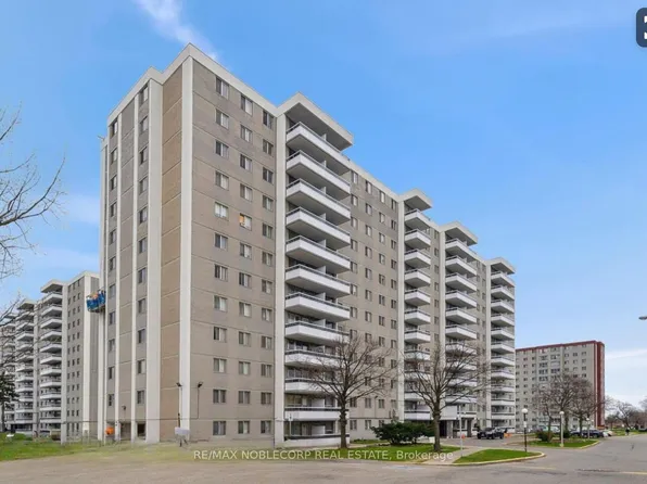 200 Lotherton Ptwy Unit 507, Toronto, ON M6B 2G9