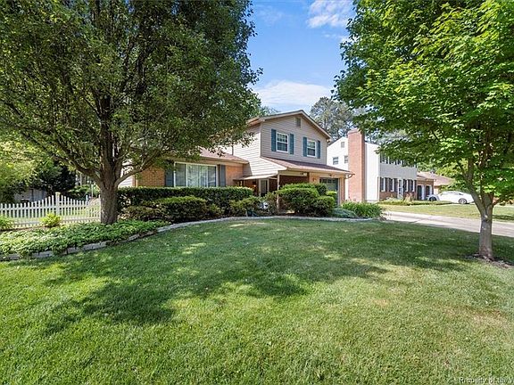 2nd image of 728 Keppel Dr
