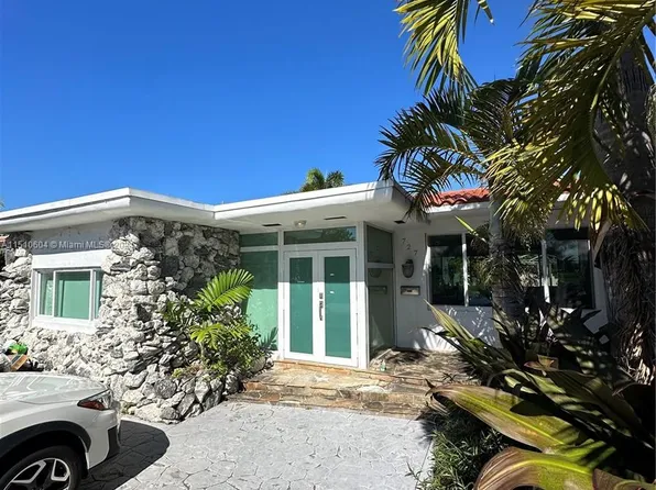 727 Fairway Dr, Miami Beach, FL 33141