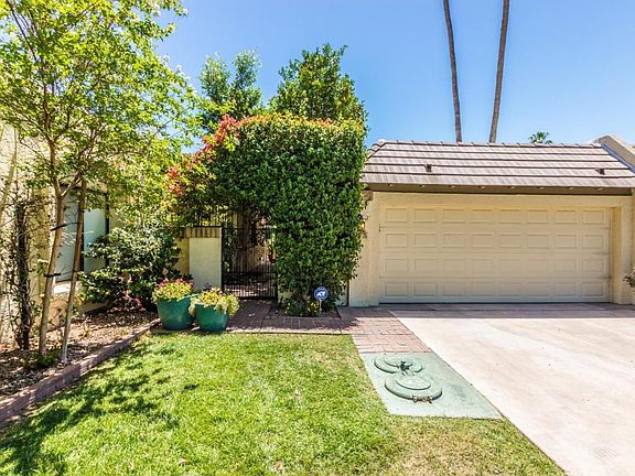 2nd image of 115 E Echo Ln