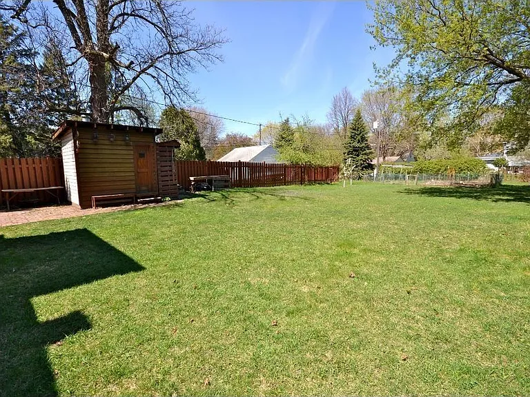 1927 County Road D W — Photo 14