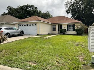 1091 Jones Creek Dr, Jacksonville, FL 32225
