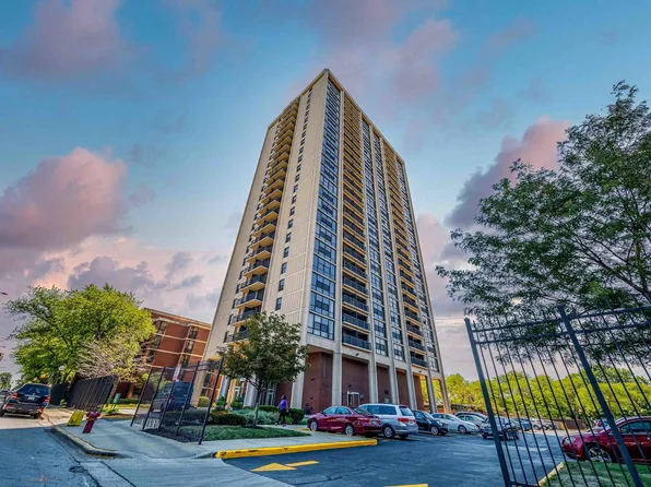3001 S Michigan Ave Unit 2202, Chicago, IL 60616