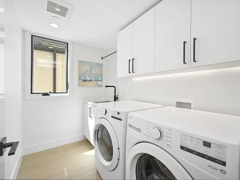 413 E Edgewater Ave — Photo 36