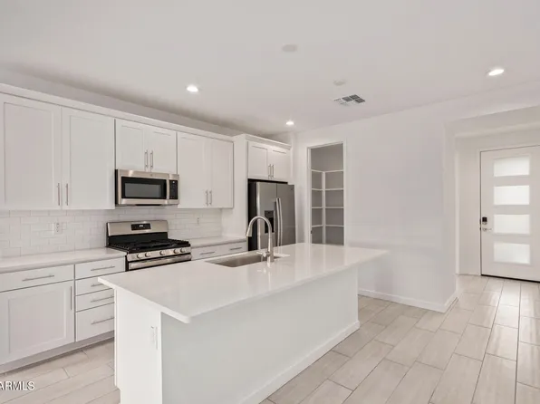 5343 W ROYAL PALM Road, Glendale, AZ 85302