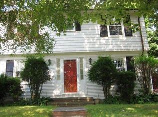 11 Dail Dr, North Providence, RI 02911