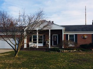 2015 Elm Dr, Fremont, OH 43420