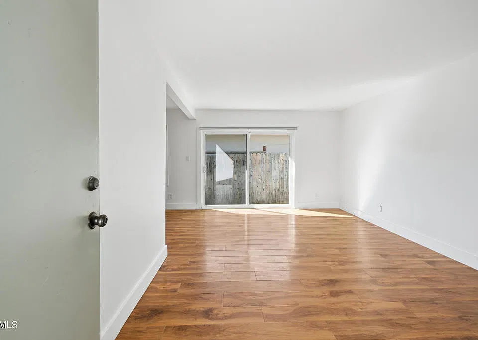 835 Empire Ave