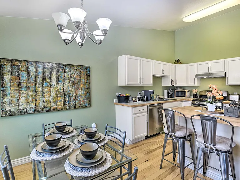 2432 Glacier St — Photo 8