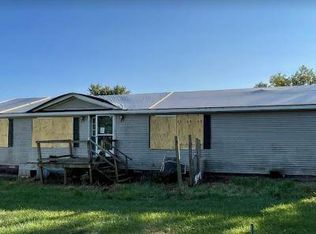 214 Maple St NE, Gibbs, MO 63540