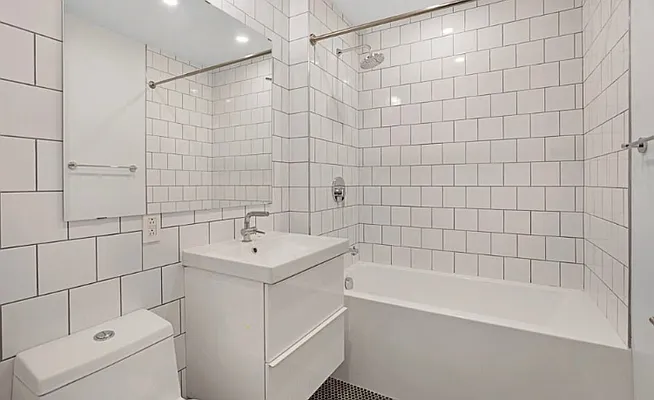 Rented by New Holland Residences | media 22