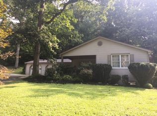 808 Oak Rd, Bradfordwoods, PA 15015