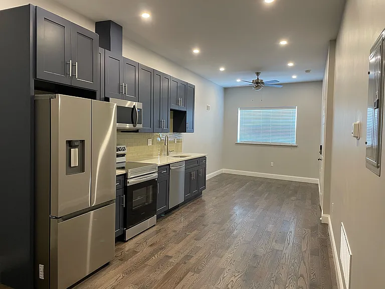 719 Carpenter St #1 — Photo 2